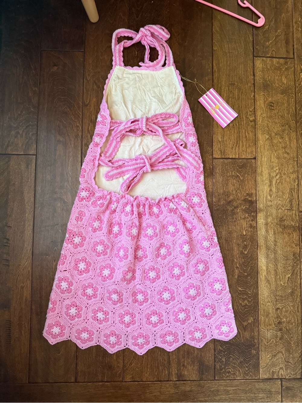 Show Me Your MuMu Barbie x MuMu Pink Gold Logo Tag - Picture 5 of 7